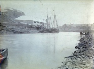 Note the size of the ships moored far up the Tawe